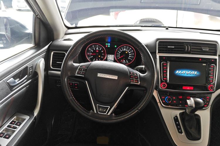 Used Haval M6 2018 Revised Version 1.5T DCT Two-Wheel Drive Elite Edition Steering Wheel