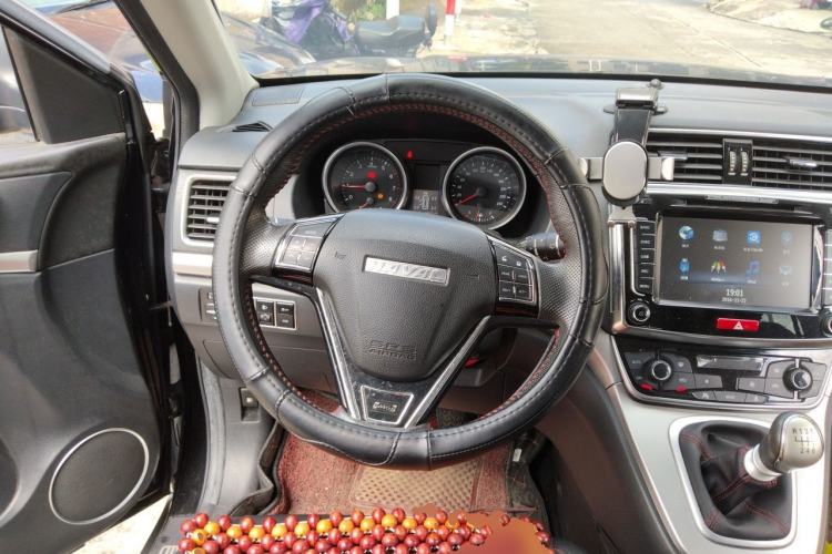 Used Haval M6 2018 1.5T Manual Two-Wheel Drive Elite Model Steering Wheel