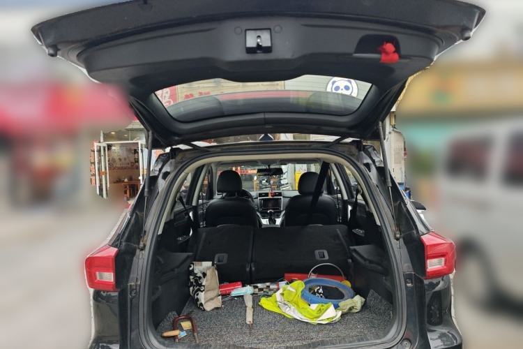 Used Haval M6 2018 Revised Version 1.5T DCT Two-Wheel Drive Elite Edition Trunk