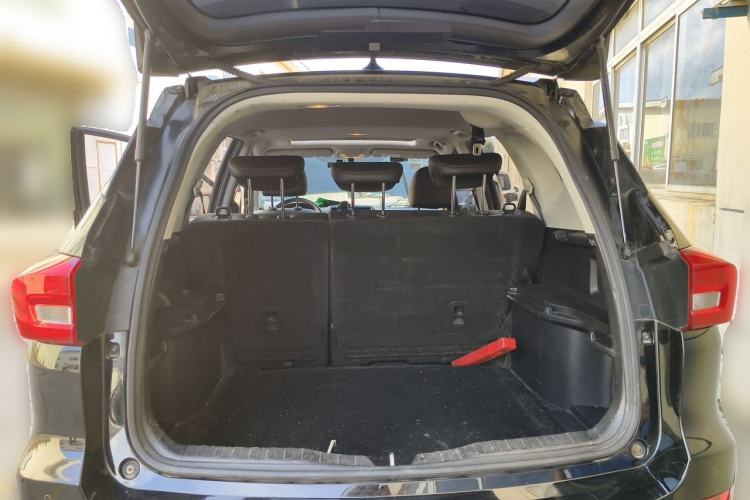 Used Haval M6 2018 Revised Version 1.5T DCT Two-Wheel Drive Elite Edition Trunk