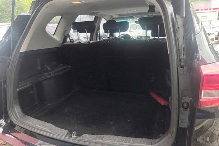 Used Haval M6 2018 Revised Version 1.5T DCT Two-Wheel Drive Elite Edition Trunk