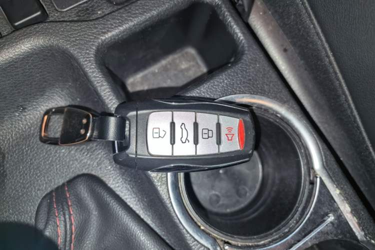 Used Haval M6 2018 Revised Version 1.5T DCT Two-Wheel Drive Elite Edition Vehicle Key