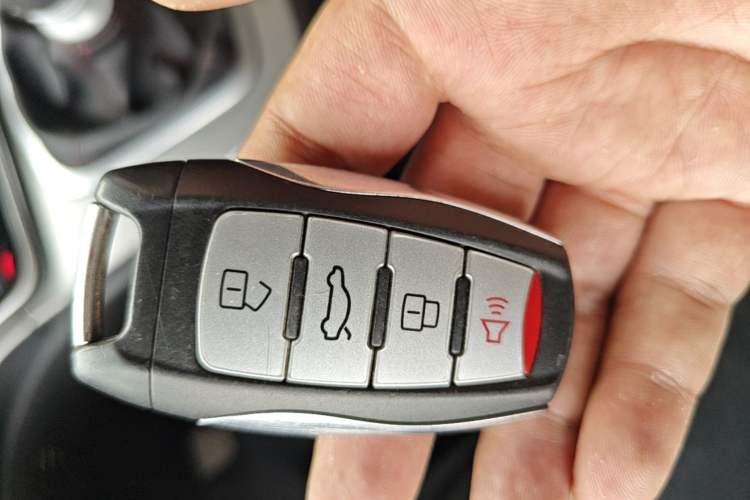 Used Haval M6 2018 1.5T Manual Two-Wheel Drive Elite Model Vehicle Key