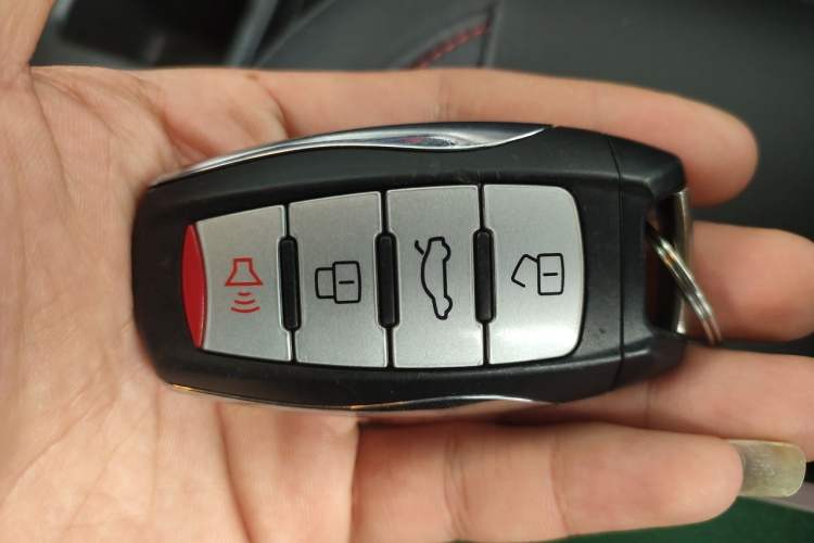 Used Haval M6 2018 1.5T Manual Two-Wheel Drive Elite Model Vehicle Key