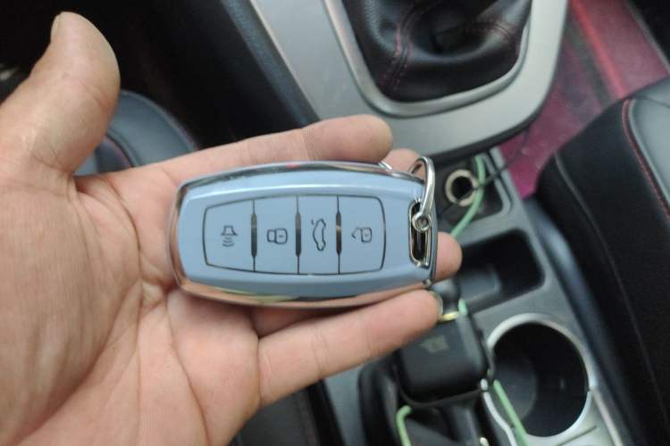 Used Haval M6 2018 1.5T Manual Two-Wheel Drive Elite Model Vehicle Key