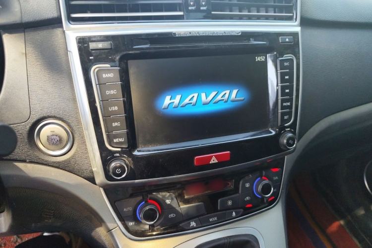 Used Haval M6 2018 1.5T DCT Two-Wheel Drive Elite Model Audio And AC Panel