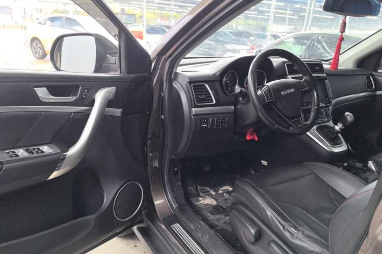 Used Haval M6 2018 1.5T Manual Two-Wheel Drive Elite Model Driver Seat