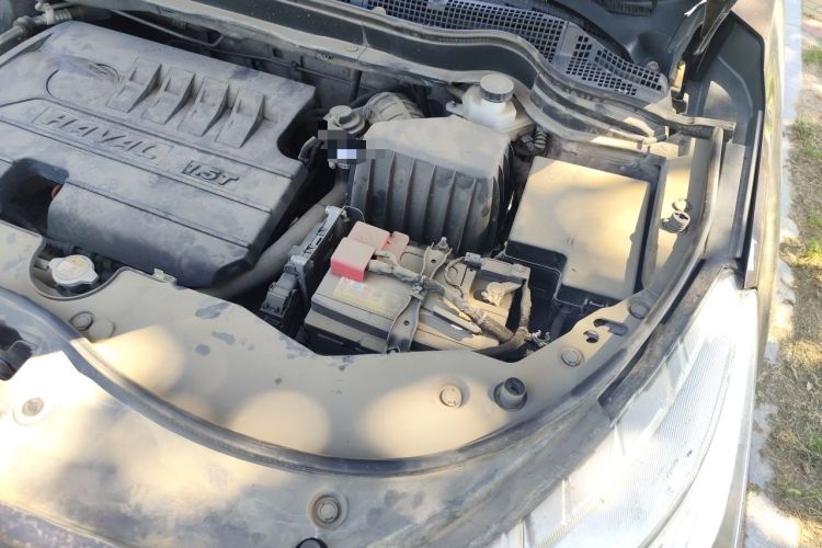 Used Haval M6 2018 1.5T DCT Two-Wheel Drive Elite Model Engine Bay Left