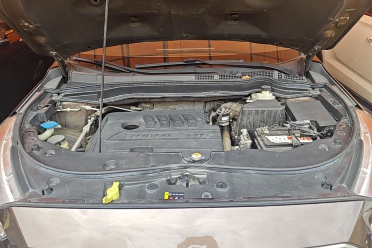 Used Haval M6 2018 Revised Version 1.5T DCT Two-Wheel Drive Elite Edition Engine Bay