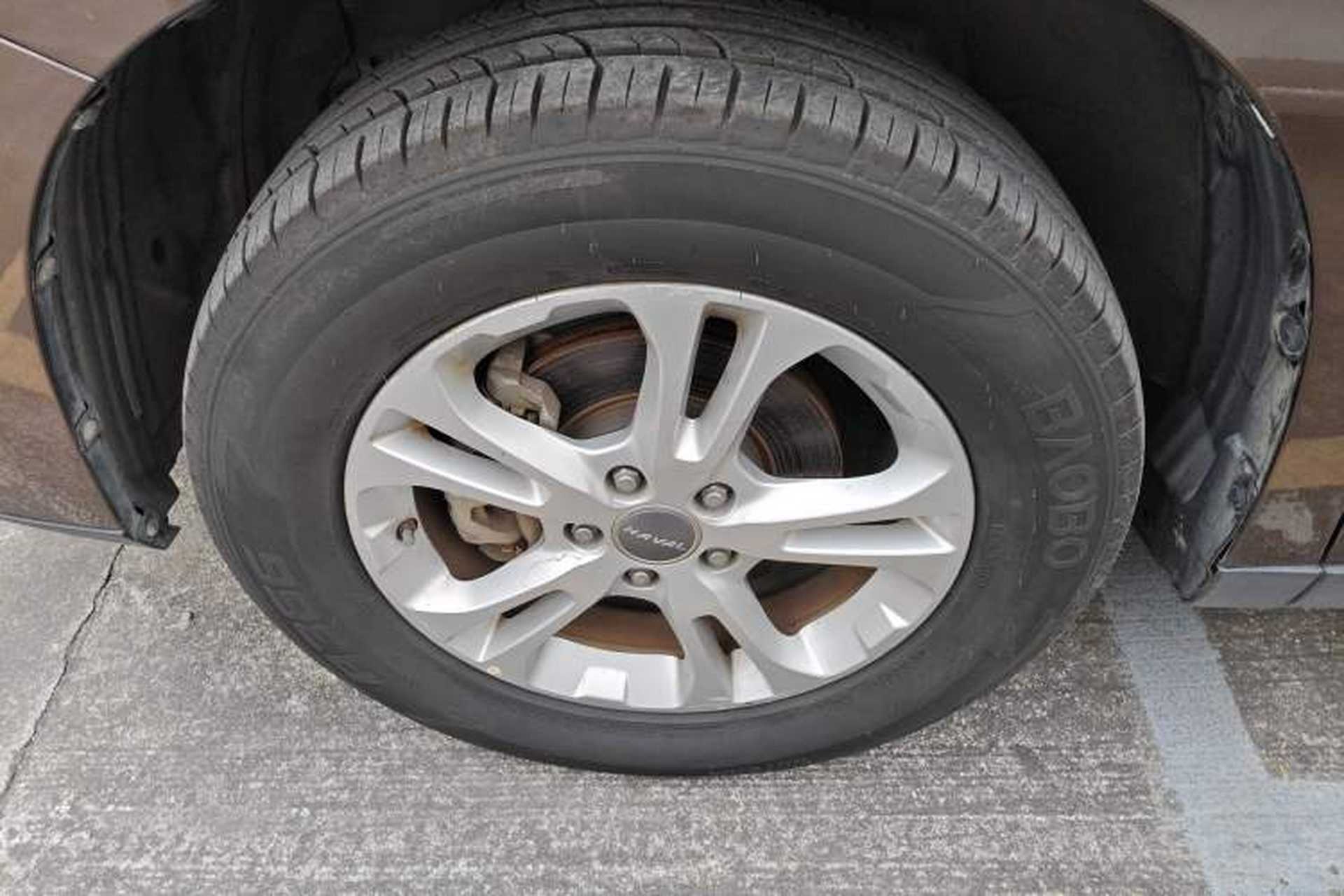 Used Haval M6 2018 Revised Version 1.5T DCT Two-Wheel Drive Elite Edition Exterior 4