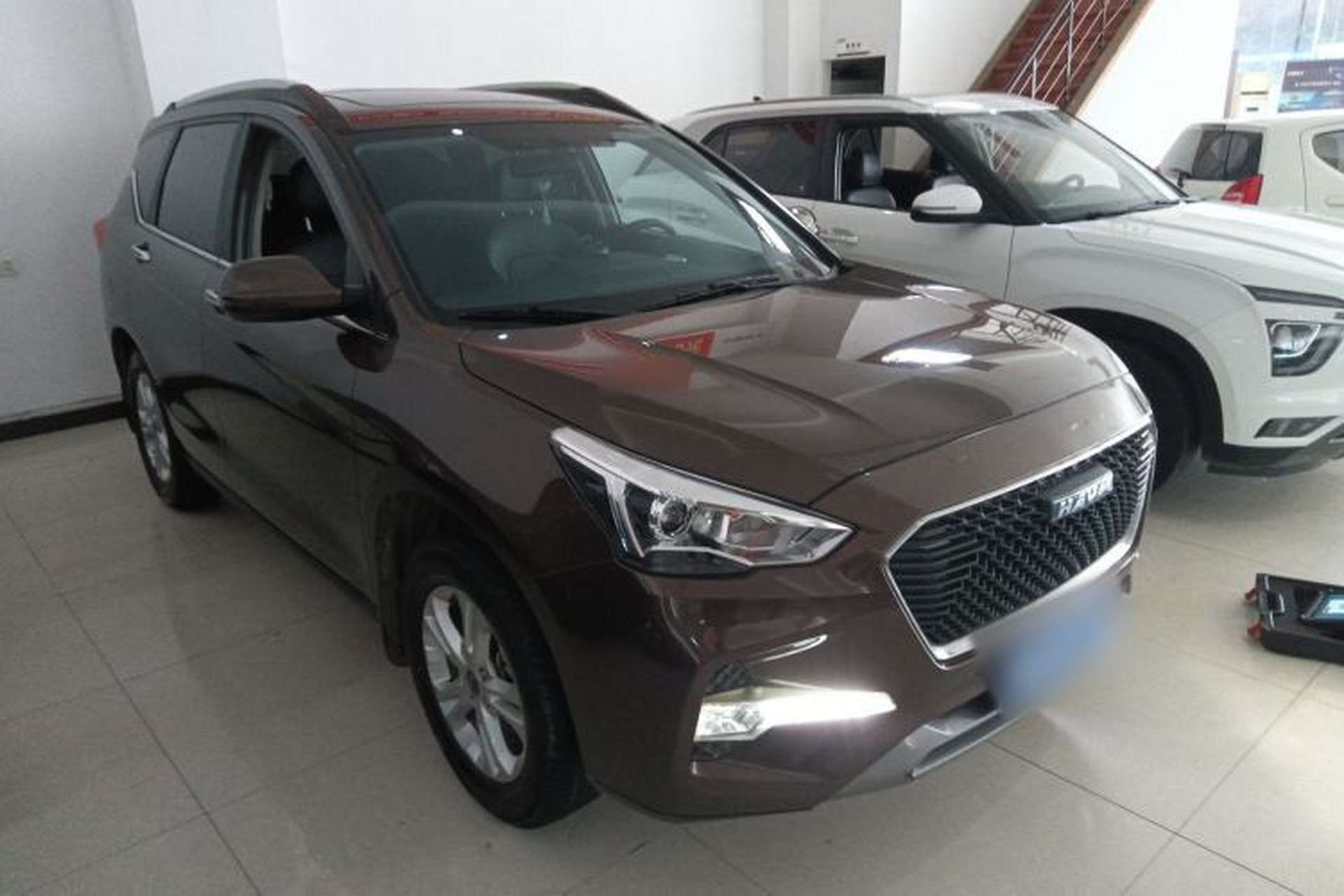 Used Haval M6 2018 1.5T DCT Two-Wheel Drive Elite Model Front Right 45 Deg