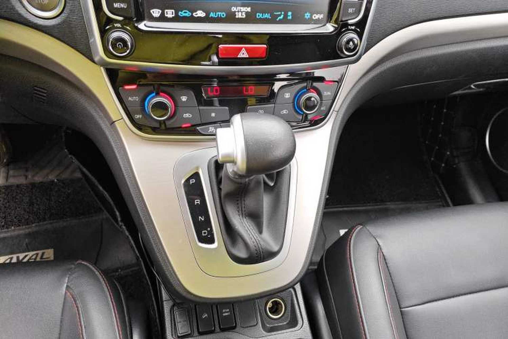 Used Haval M6 2018 Revised Version 1.5T DCT Two-Wheel Drive Elite Edition Gear Lever