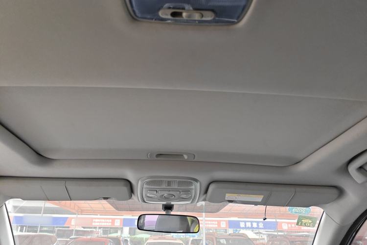 Used Haval M6 2018 Revised Version 1.5T DCT Two-Wheel Drive Elite Edition Headliner