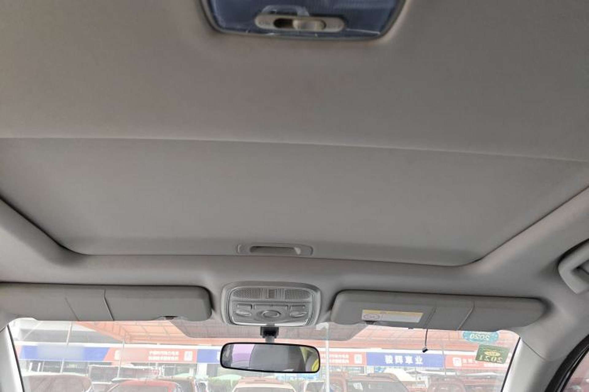 Used Haval M6 2018 Revised Version 1.5T DCT Two-Wheel Drive Elite Edition Headliner