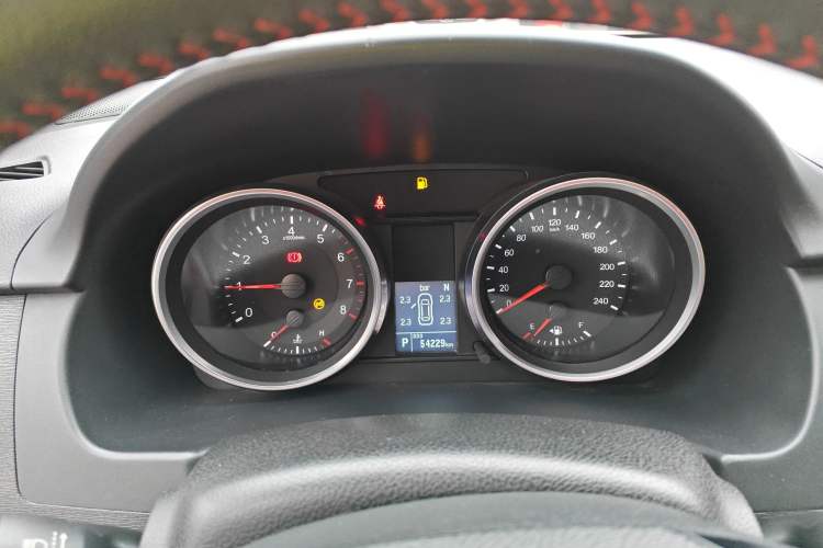 Used Haval M6 2018 Revised Version 1.5T DCT Two-Wheel Drive Elite Edition Instrument Cluster