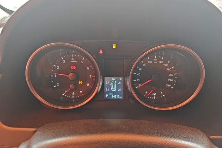 Used Haval M6 2018 Revised Version 1.5T DCT Two-Wheel Drive Elite Edition Instrument Cluster