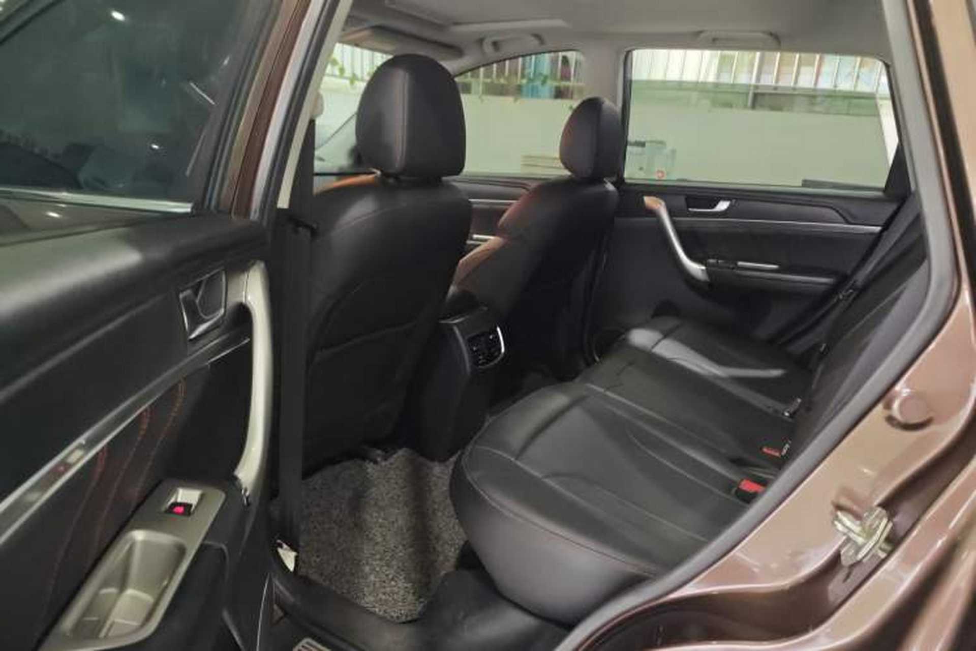 Used Haval M6 2018 Revised Version 1.5T DCT Two-Wheel Drive Elite Edition Interior 2