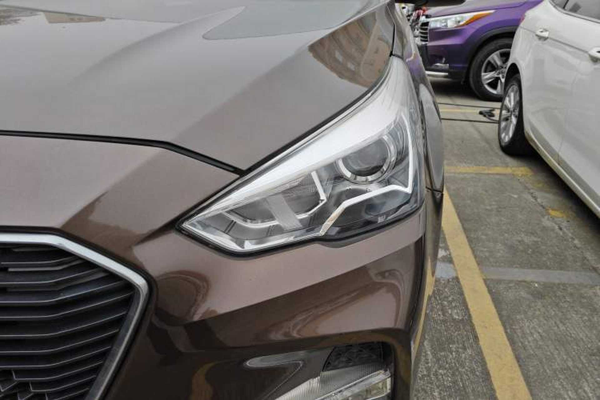 Used Haval M6 2018 Revised Version 1.5T DCT Two-Wheel Drive Elite Edition Left Front Headlight