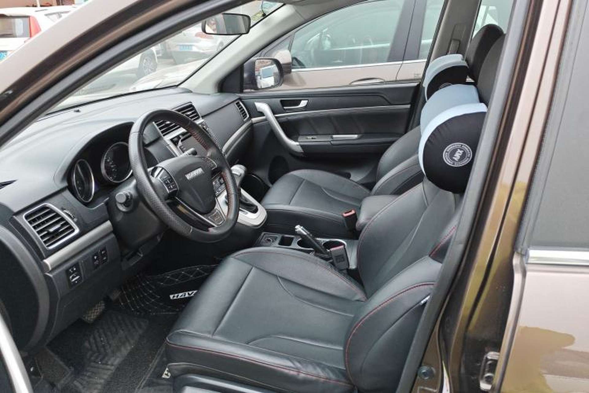 Used Haval M6 2018 Revised Version 1.5T DCT Two-Wheel Drive Elite Edition Left Front Seat
