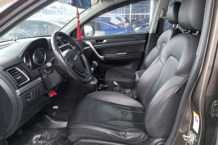Used Haval M6 2018 1.5T Manual Two-Wheel Drive Elite Model Left Front Seat