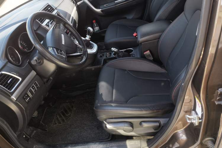 Used Haval M6 2018 1.5T Manual Two-Wheel Drive Elite Model Left Front Seat