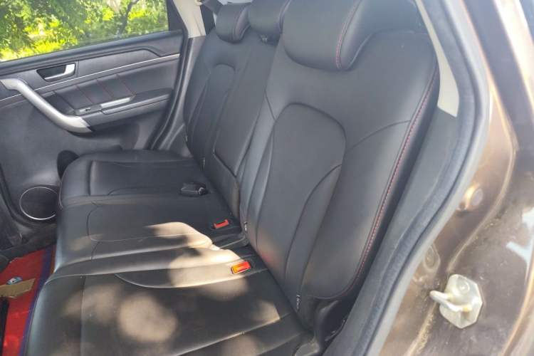 Used Haval M6 2018 1.5T DCT Two-Wheel Drive Elite Model Left Rear Seat