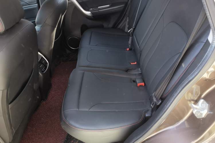 Used Haval M6 2018 1.5T Manual Two-Wheel Drive Elite Model Left Rear Seat