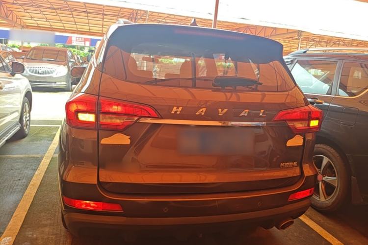 Used Haval M6 2018 Revised Version 1.5T DCT Two-Wheel Drive Elite Edition Rear