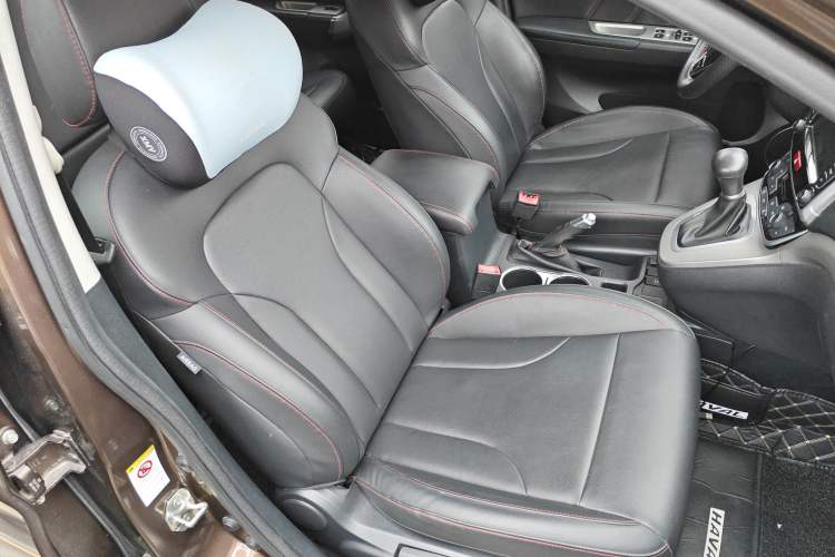 Used Haval M6 2018 Revised Version 1.5T DCT Two-Wheel Drive Elite Edition Right Front Seat
