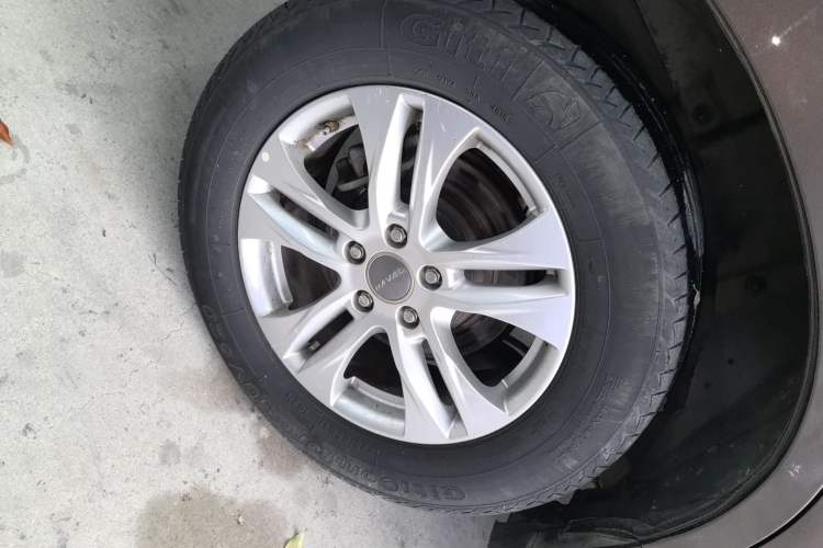 Used Haval M6 2018 1.5T Manual Two-Wheel Drive Elite Model Right Rear Wheel Hub