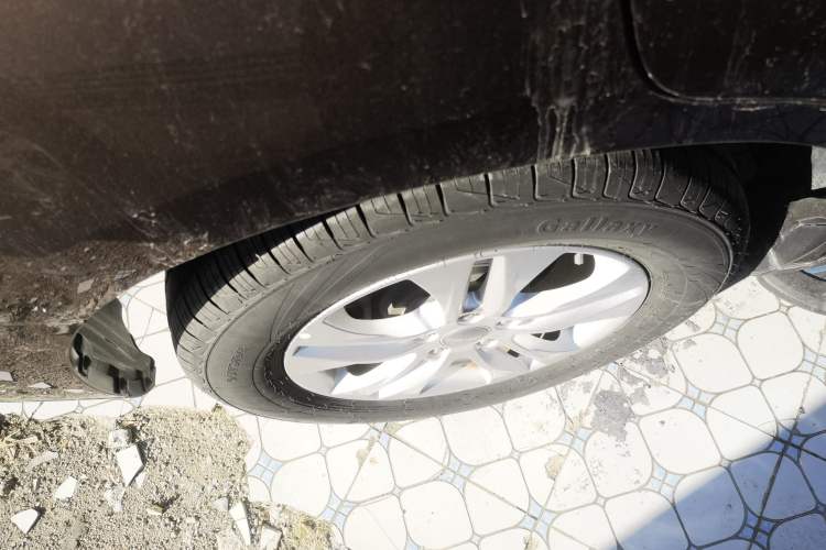 Used Haval M6 2018 1.5T Manual Two-Wheel Drive Elite Model Right Rear Wheel Hub