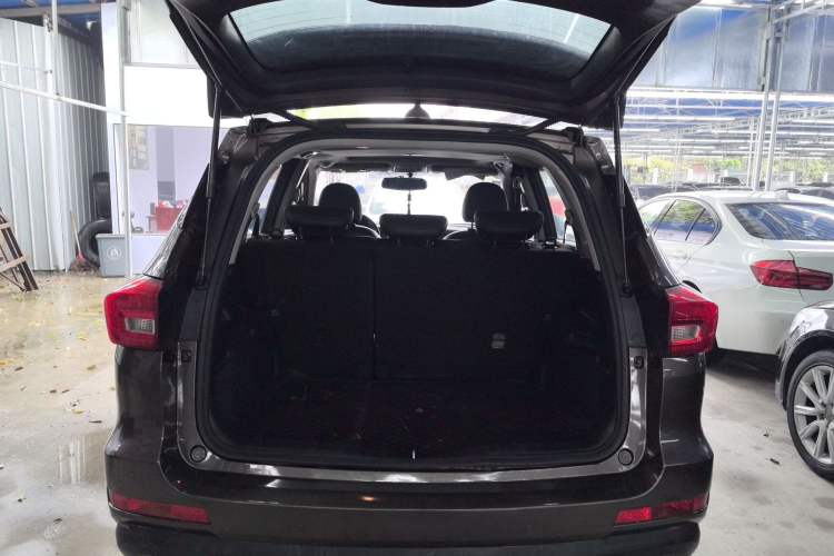Used Haval M6 2018 1.5T Manual Two-Wheel Drive Elite Model Trunk