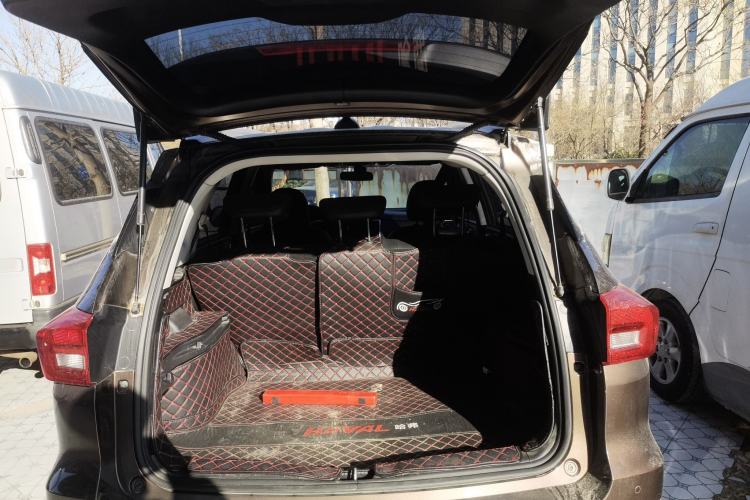 Used Haval M6 2018 1.5T Manual Two-Wheel Drive Elite Model Trunk