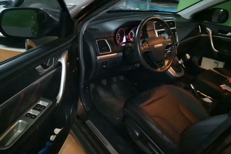Used Haval M6 2018 1.5T Manual Two-Wheel Drive Elite Model Driver Seat