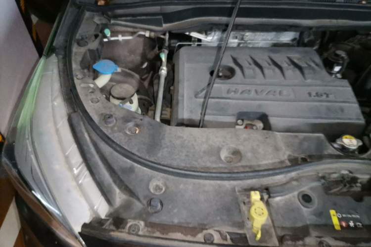 Used Haval M6 2018 1.5T Manual Two-Wheel Drive Elite Model Engine Bay Right