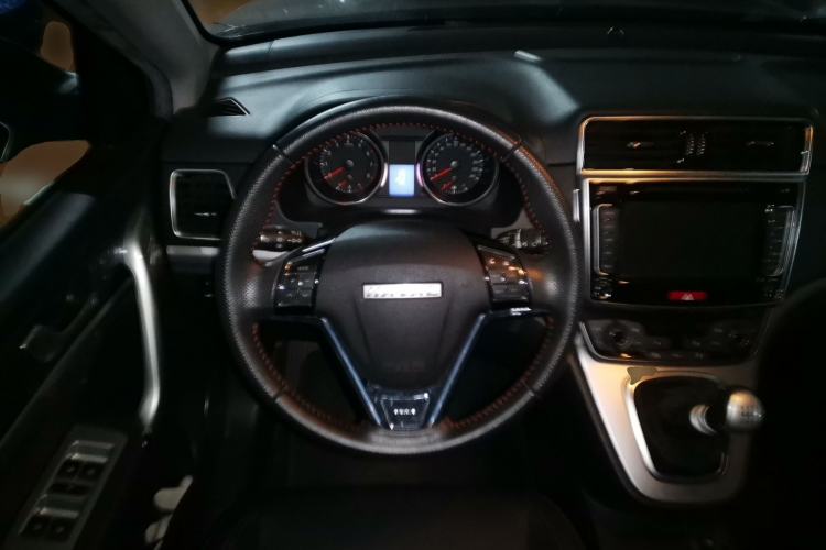 Used Haval M6 2018 1.5T Manual Two-Wheel Drive Elite Model Steering Wheel