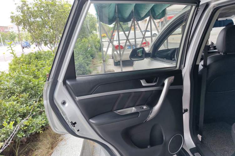 Used Haval M6 2018 Revised Version 1.5T DCT Two-Wheel Drive Elite Edition Interior 8