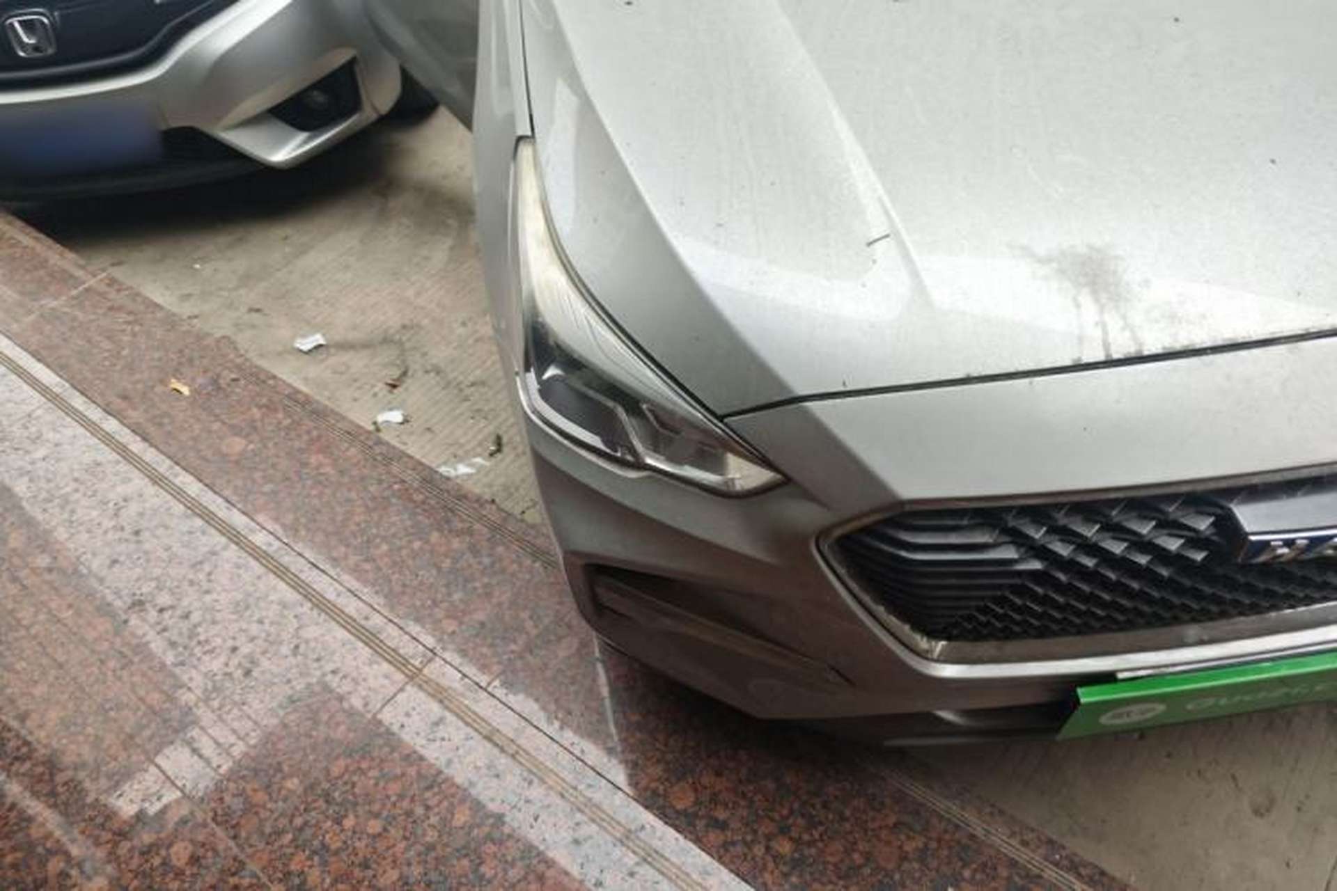 Used Haval M6 2018 Revised Version 1.5T DCT Two-Wheel Drive Elite Edition Right Front Headlight
