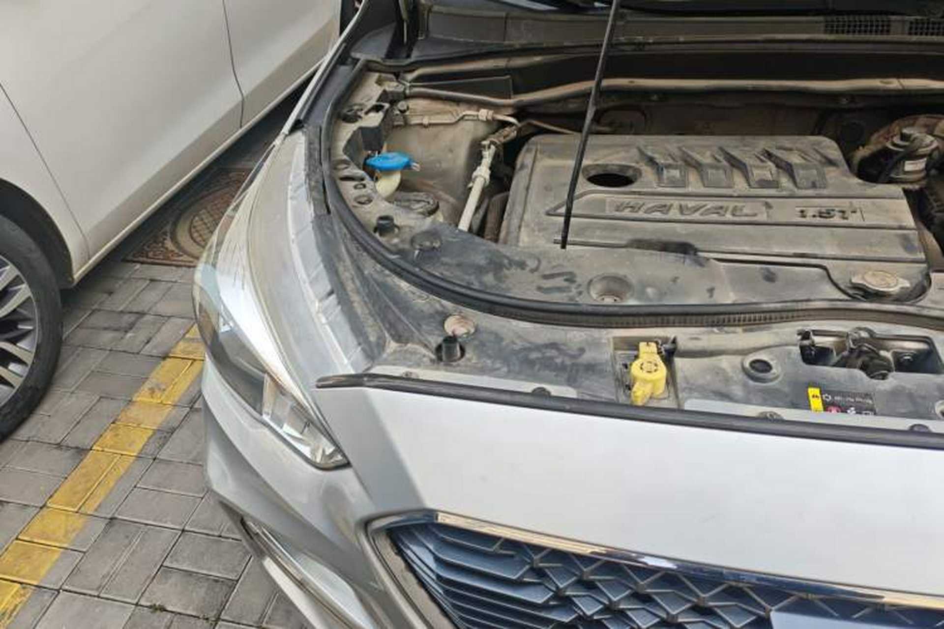 Used Haval M6 2018 1.5T DCT Two-Wheel Drive Urban Version Right Front Headlight