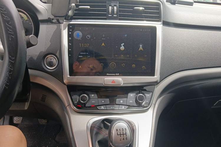 Used Haval M6 2018 1.5T Manual Two-Wheel Drive Urban Model Audio And AC Panel