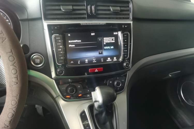 Used Haval M6 2018 Revised Version 1.5T DCT Two-Wheel Drive Elite Edition Audio And AC Panel