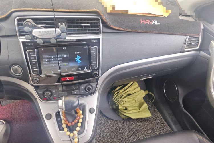 Used Haval M6 2018 Revised Version 1.5T DCT Two-Wheel Drive Elite Edition Audio And AC Panel