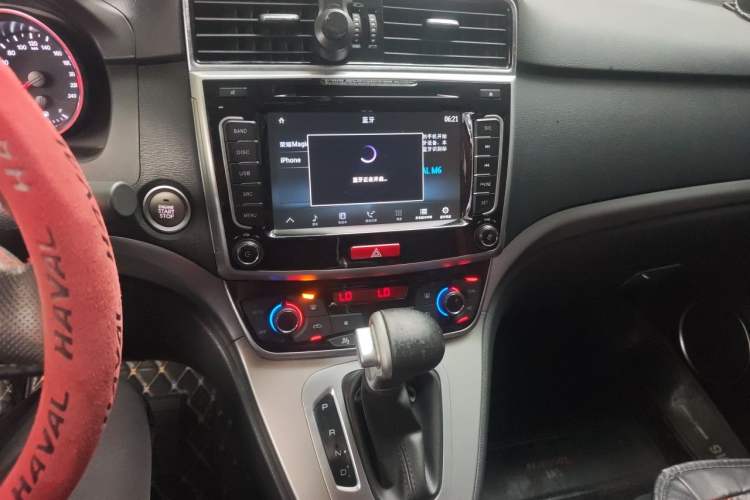 Used Haval M6 2018 Revised Version 1.5T DCT Two-Wheel Drive Elite Edition Audio And AC Panel
