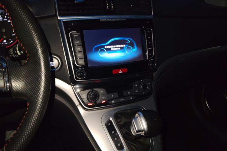Used Haval M6 2018 1.5T DCT Two-Wheel Drive Elite Model Audio And AC Panel