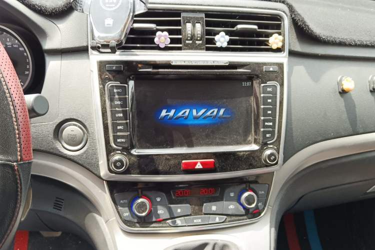 Used Haval M6 2018 1.5T Manual Two-Wheel Drive Elite Model Audio And AC Panel