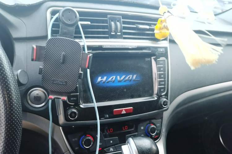 Used Haval M6 2018 1.5T DCT Two-Wheel Drive Elite Model Audio And AC Panel