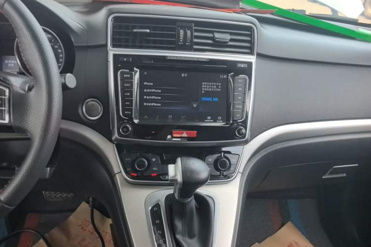 Used Haval M6 2018 Revised Version 1.5T DCT Two-Wheel Drive Elite Edition Audio And AC Panel