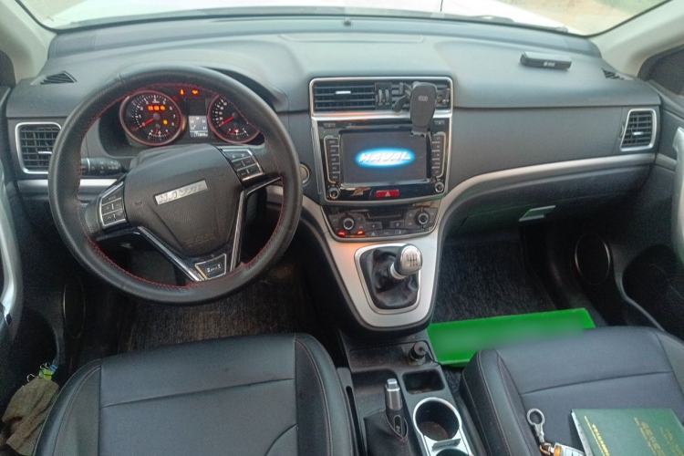 Used Haval M6 2018 1.5T Manual Two-Wheel Drive Elite Model Center Console