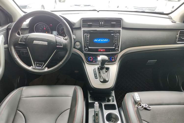 Used Haval M6 2018 Revised Version 1.5T DCT Two-Wheel Drive Elite Edition Center Console