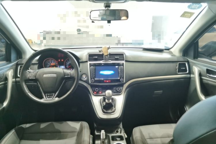 Used Haval M6 2018 1.5T Manual Two-Wheel Drive Elite Model Center Console